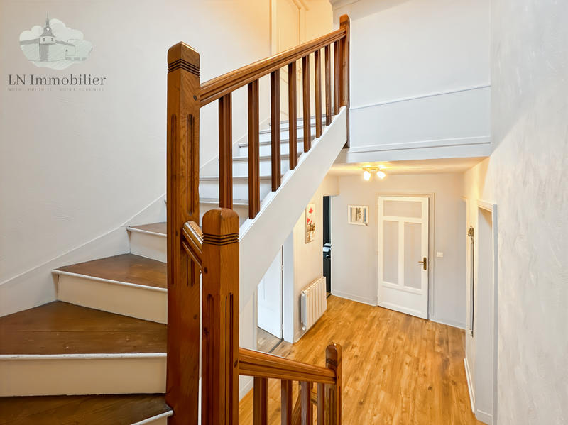 Maison - 167 m² - 8 pièces