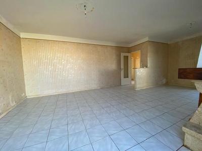 Maison - 102 m² - 4 pièces