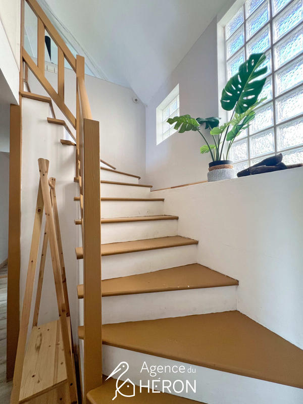 Maison - 143 m² - 8 pièces