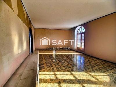 Maison - 240 m² - 6 pièces