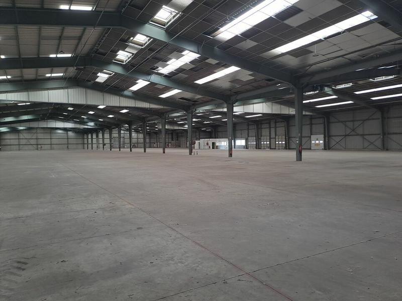 Entrepôt - 9 546 m²