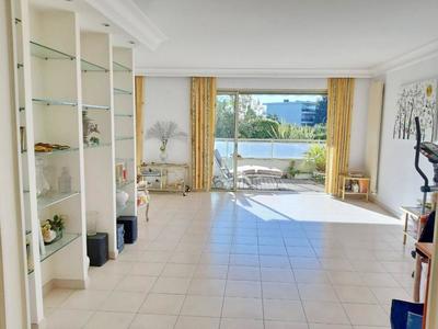 Appartement - 79 m² - 3 pièces