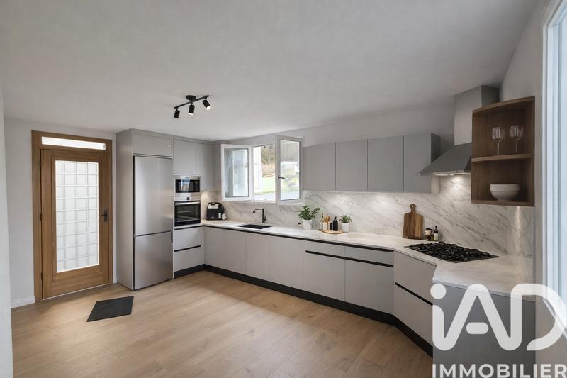 Maison - 135 m² - 6 pièces