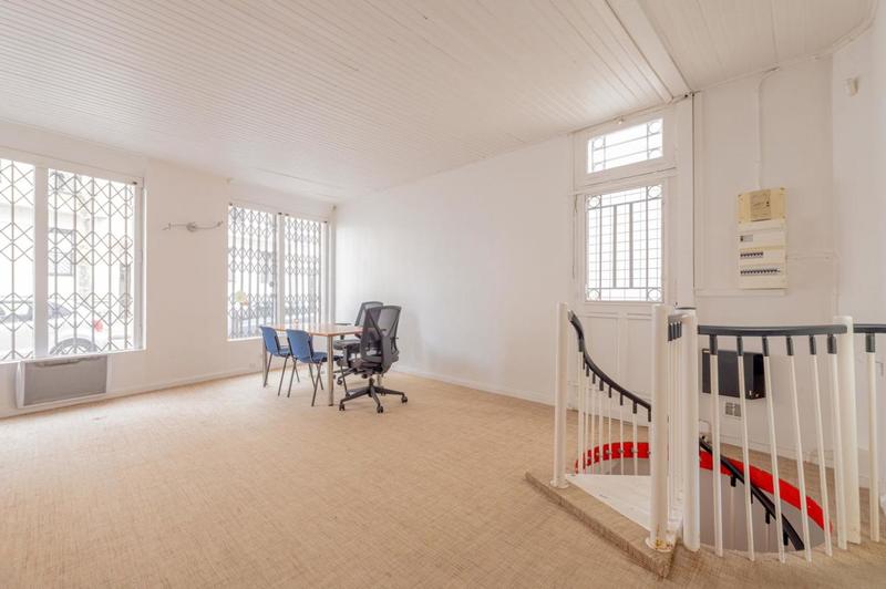 Bureau - 95 m² - 6 pièces