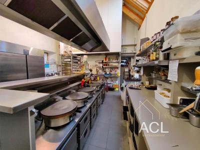 Local commercial - 317 m²