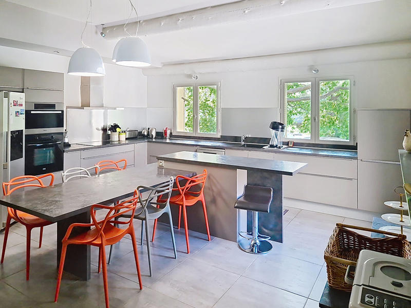 Maison - 177 m² - 7 pièces