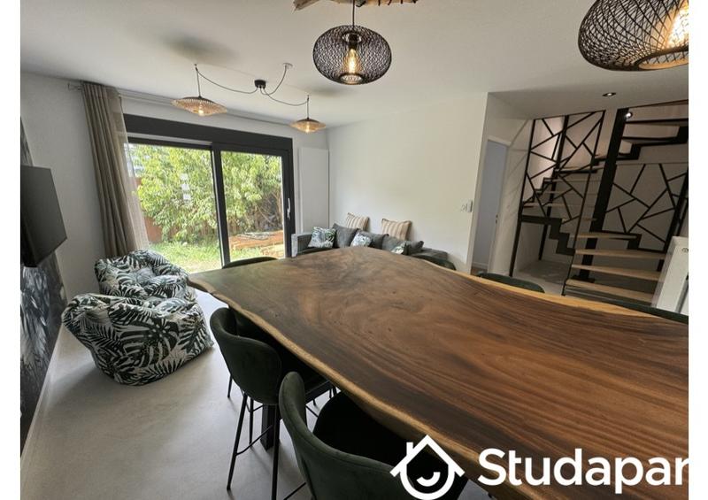 Chambre - 13 m² - 1 pièce