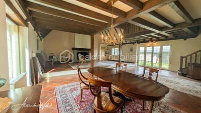 Maison ancienne - 198 m² - 7 pièces