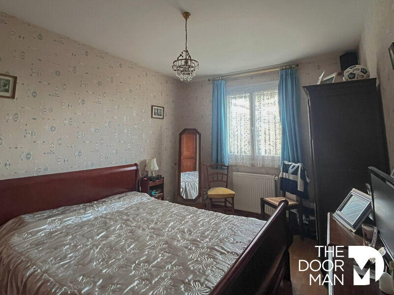 Maison - 200 m² - 7 pièces