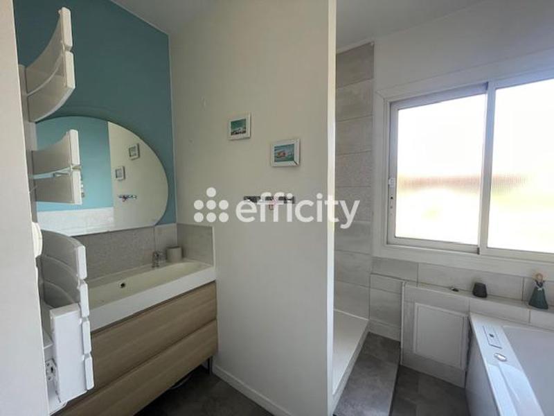 Maison - 207 m² - 7 pièces