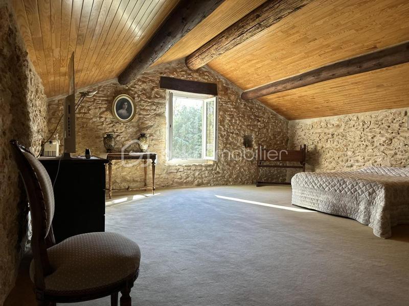 Demeure - 250 m² - 6 pièces