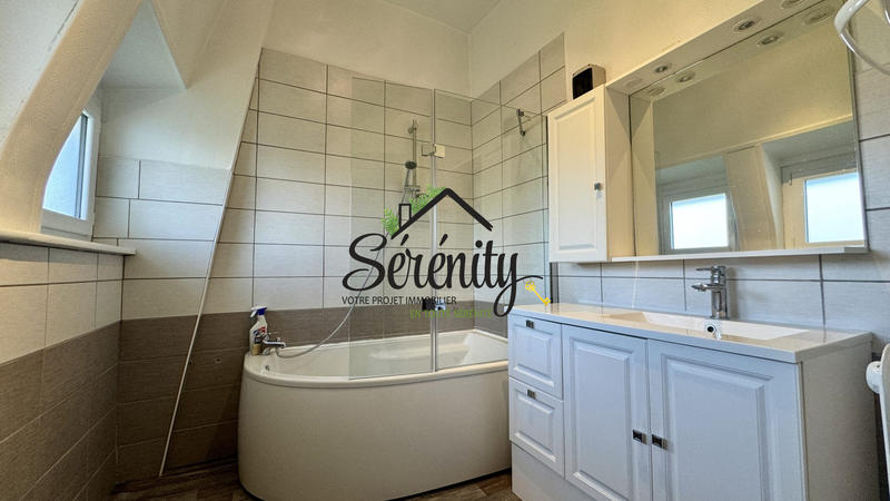 Maison - 225 m² - 7 pièces