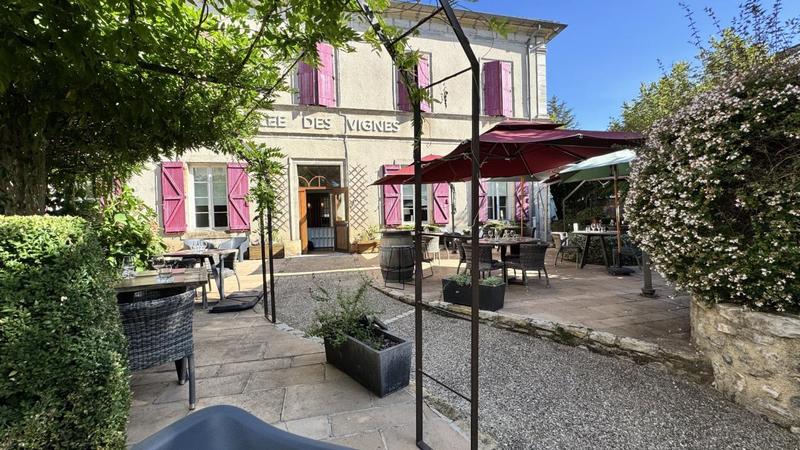 Maison - 310 m² - 5 pièces