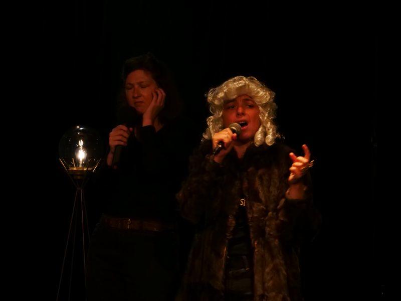 Théâtre - Sorcière !