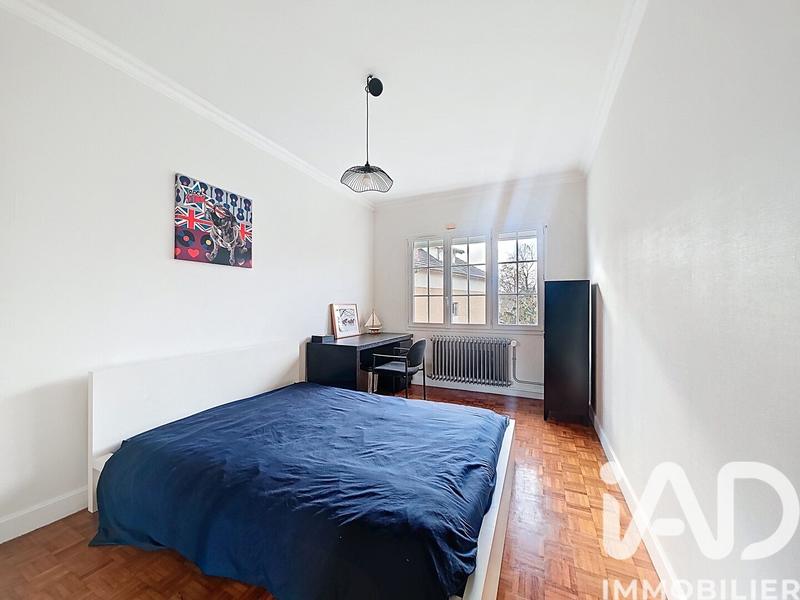 Maison - 190 m² - 8 pièces