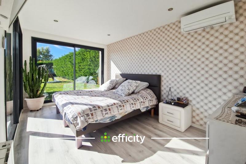 Maison - 200 m² - 6 pièces