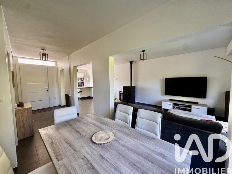 Maison - 104 m² - 6 pièces