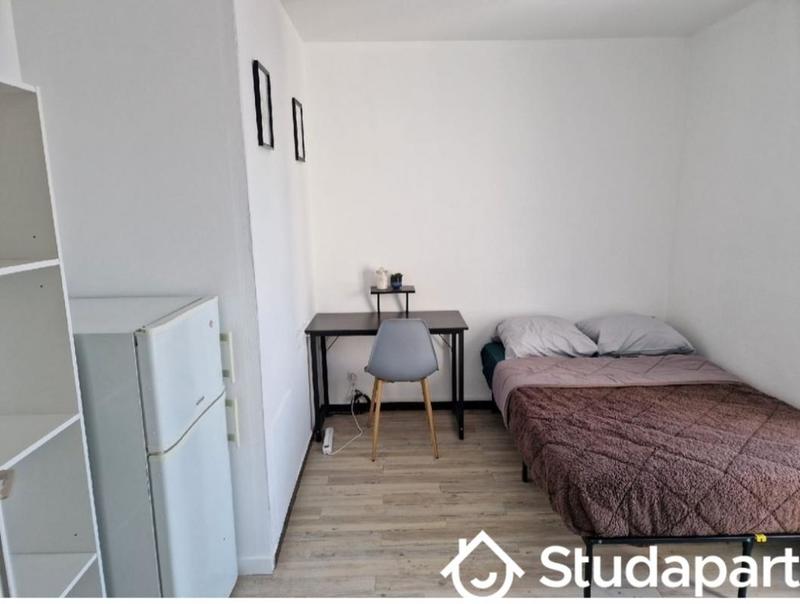 Chambre - 14 m² - 1 pièce