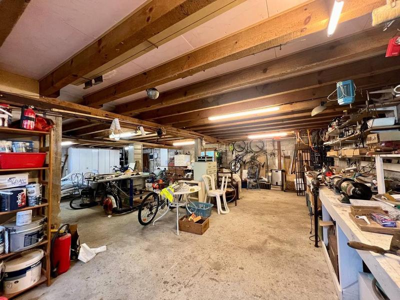 Maison traditionnelle - 286 m² - 13 pièces