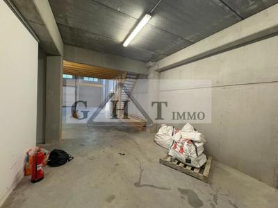 Entrepôt - 370 m²
