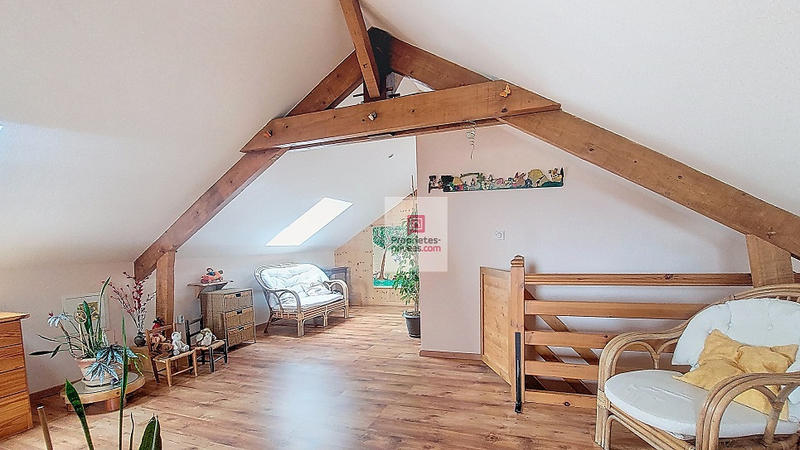 Maison - 151 m² - 6 pièces