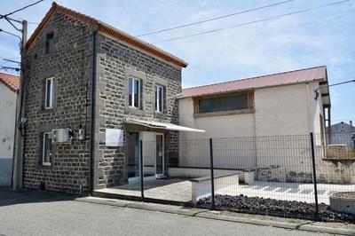 Maison - 150 m² - 2 pièces