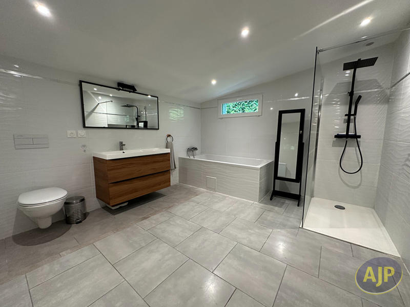 Maison - 155 m² - 4 pièces