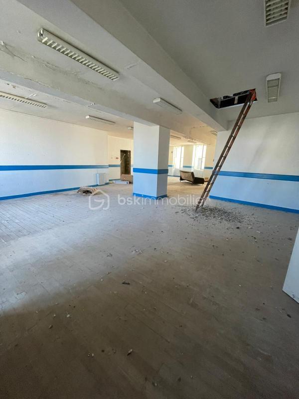 Maison de ville - 500 m² - 7 pièces