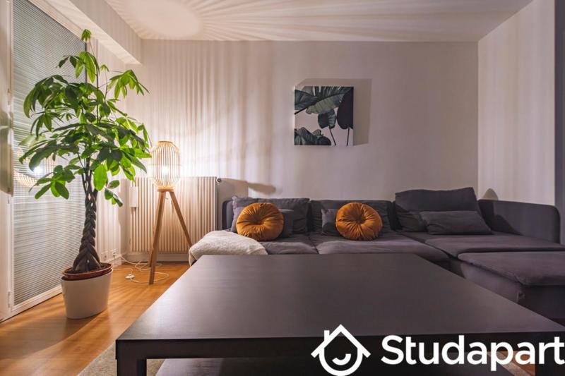 Chambre - 11 m² - 1 pièce