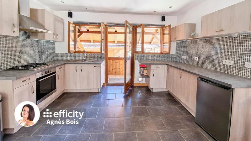 Maison - 172 m² - 7 pièces