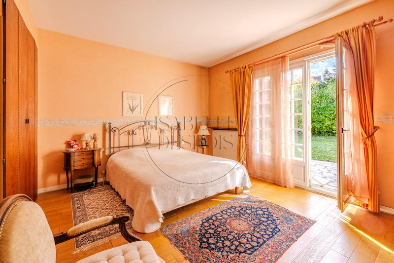 Maison - 160 m² - 8 pièces