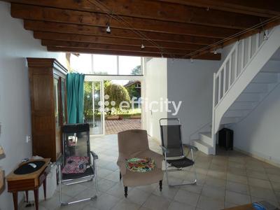 Maison - 230 m² - 8 pièces