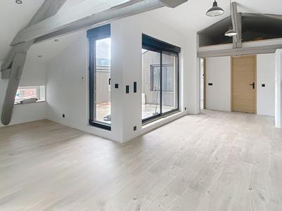 Appartement - 85 m² - 5 pièces