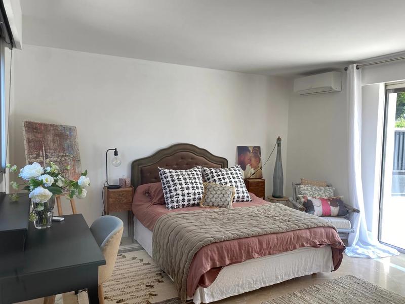 Villa - 180 m² - 6 pièces