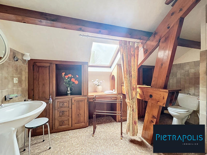 Maison - 196 m² - 7 pièces