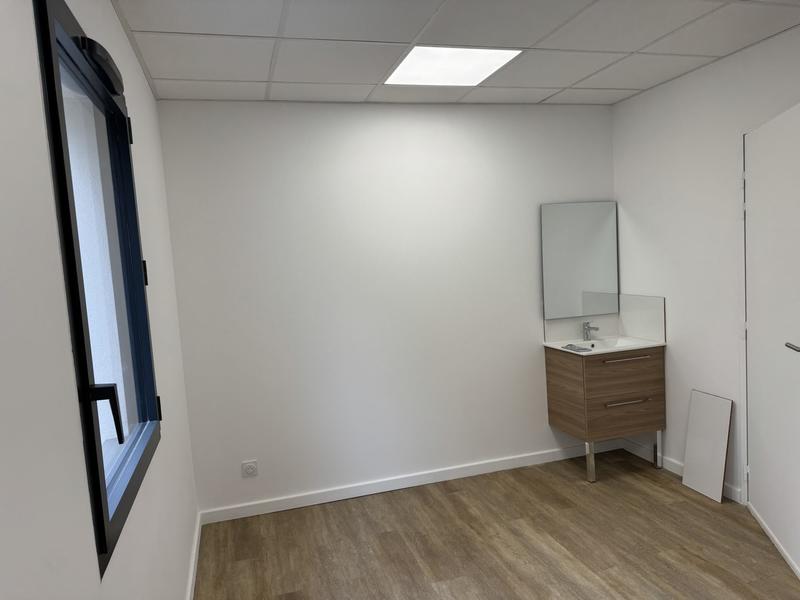 Bureau - 52 m² - 4 pièces