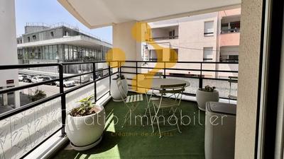 Local d'activités - 79 m² - 5 pièces