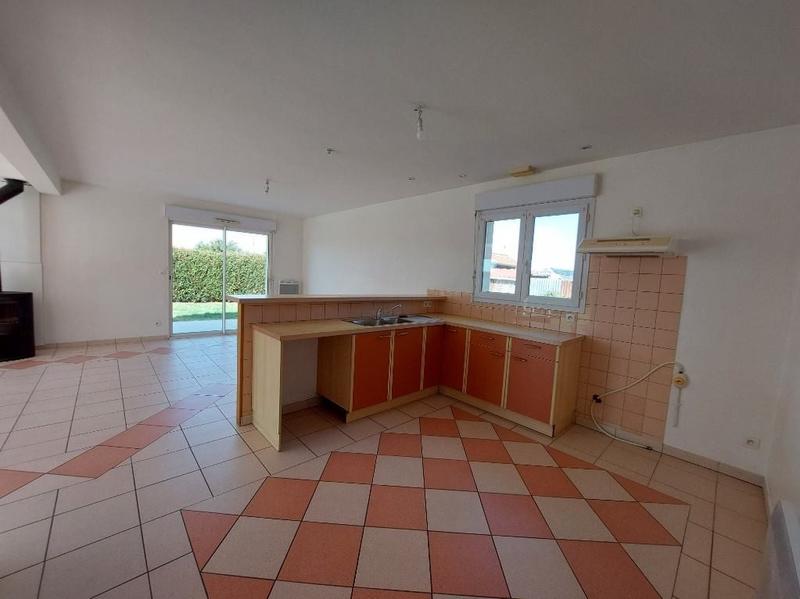 Maison traditionnelle - 92 m² - 4 pièces