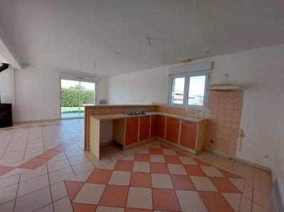 Maison traditionnelle - 92 m² - 4 pièces