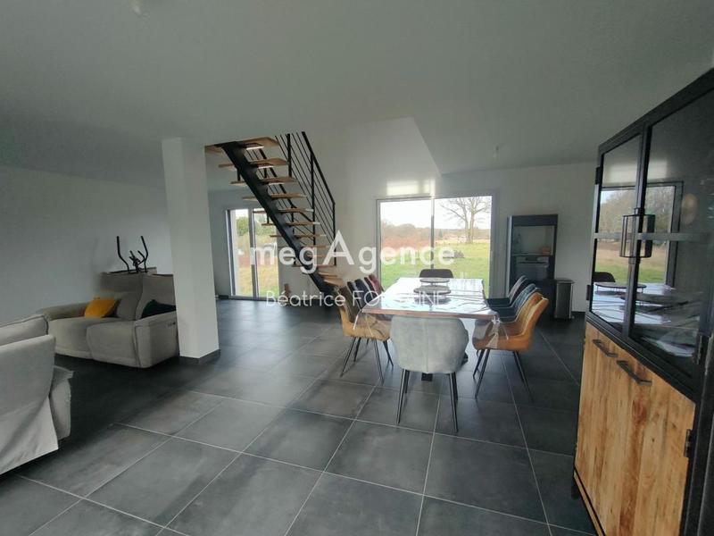 Pavillon - 136 m² - 5 pièces