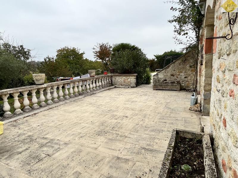 Maison - 213 m² - 6 pièces