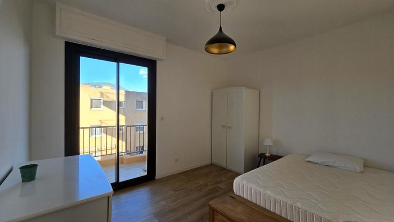 Appartement - 105 m² - 4 pièces