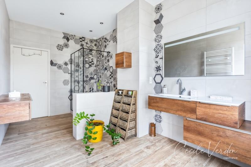 Maison de ville - 250 m² - 11 pièces