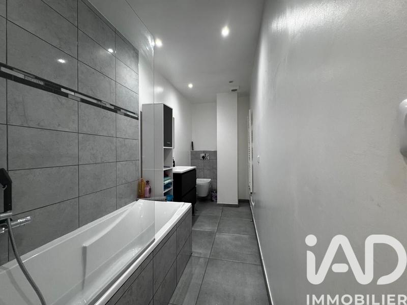 Maison - 94 m² - 5 pièces