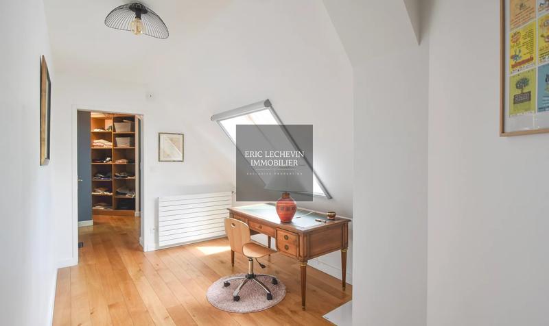 Maison - 293 m² - 8 pièces