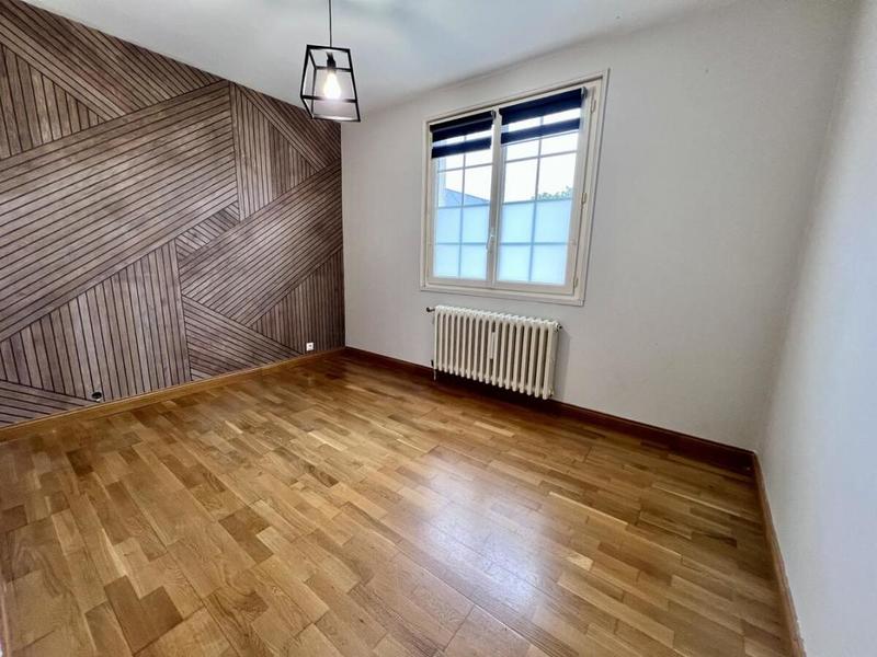 Maison - 111 m² - 4 pièces