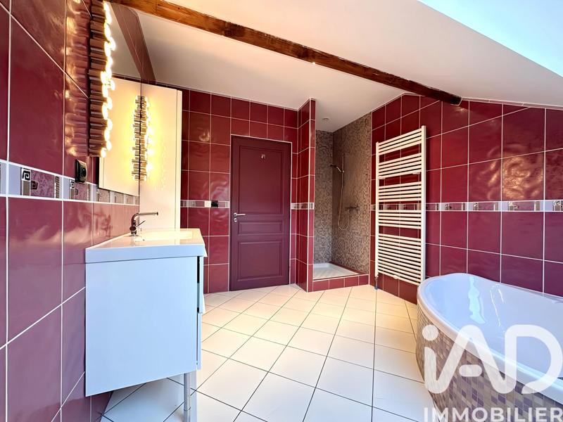 Appartement - 160 m² - 3 pièces