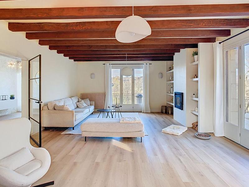 Maison - 397 m² - 14 pièces