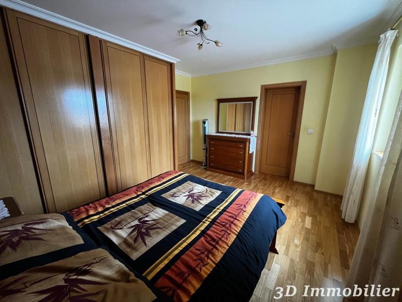 Maison - 255 m² - 7 pièces