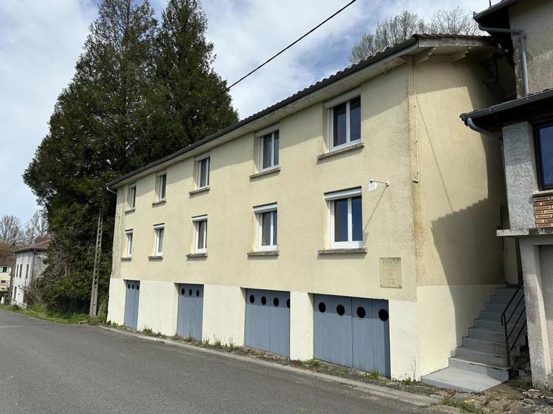 Propriété - 350 m² - 10 pièces